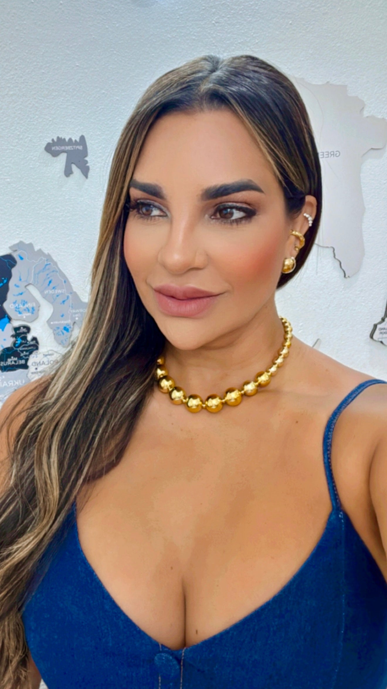 Golden Balls Necklace (material oro acero inoxidable)