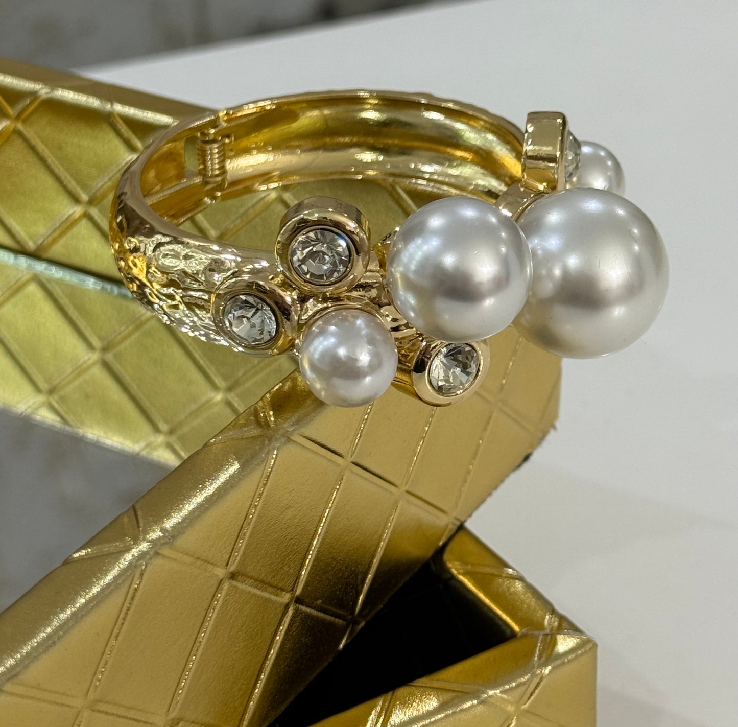 Royal Multi Pearl Bracelet (Fantasia Fina)