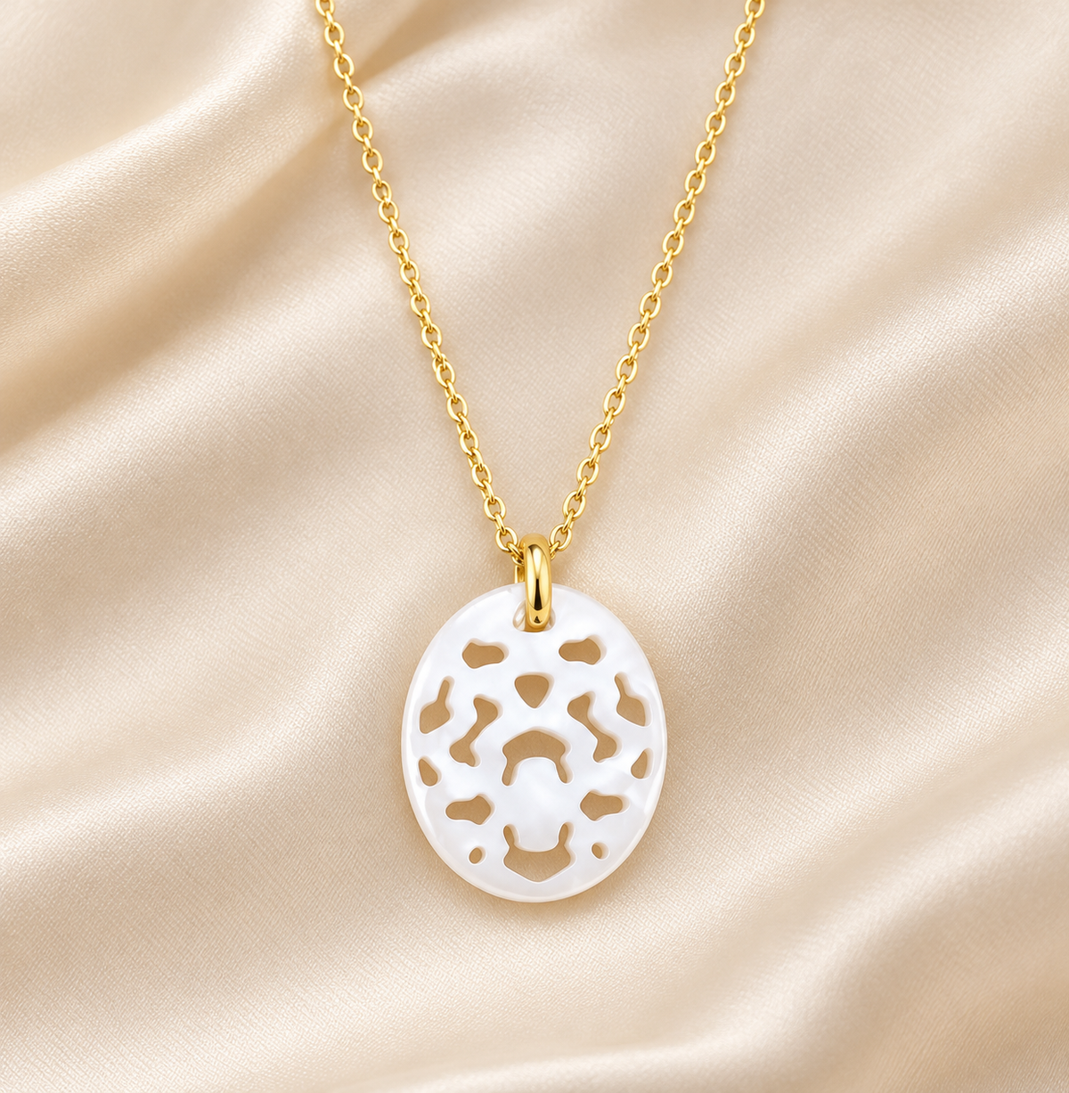 Bear Nácar Gold Necklace (oro 925)