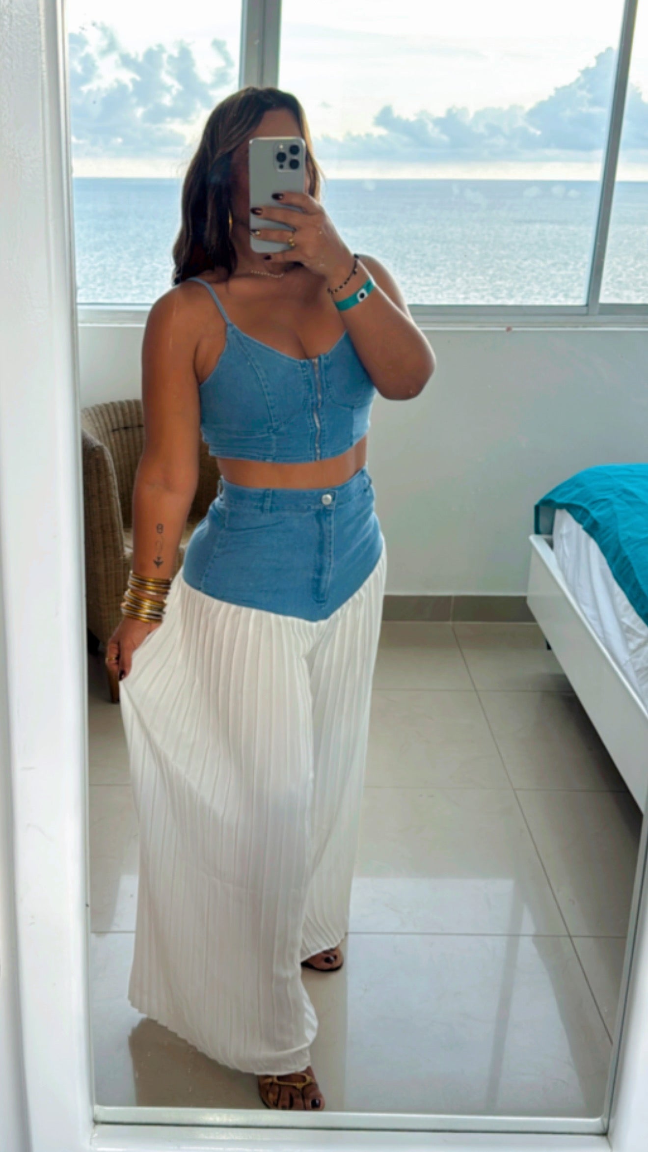 Cartagena White & Denim Set (stretch) utilicé talla Médium