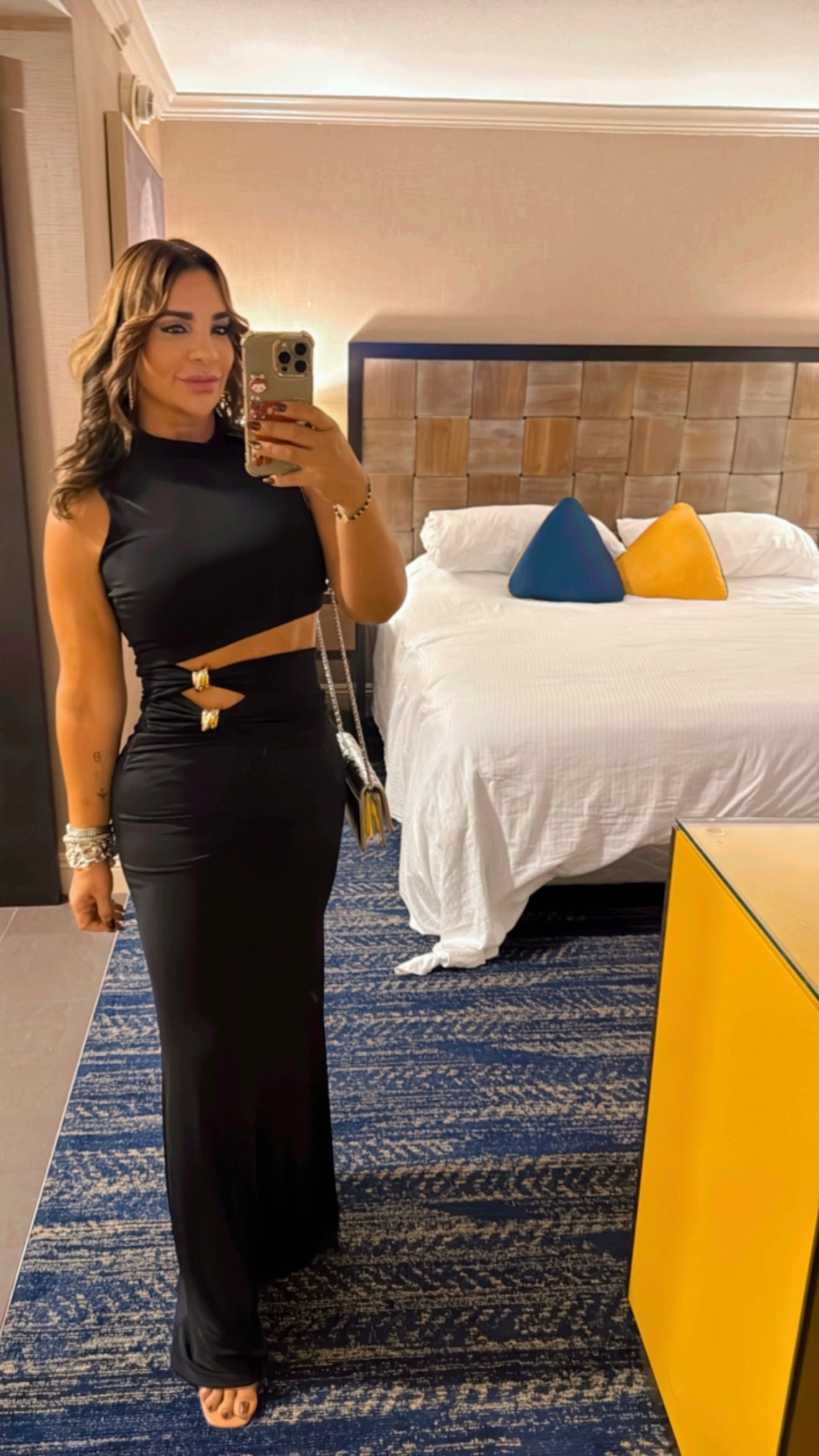 Hollywood Black Dress (súper stretch) (utilicé talla M)