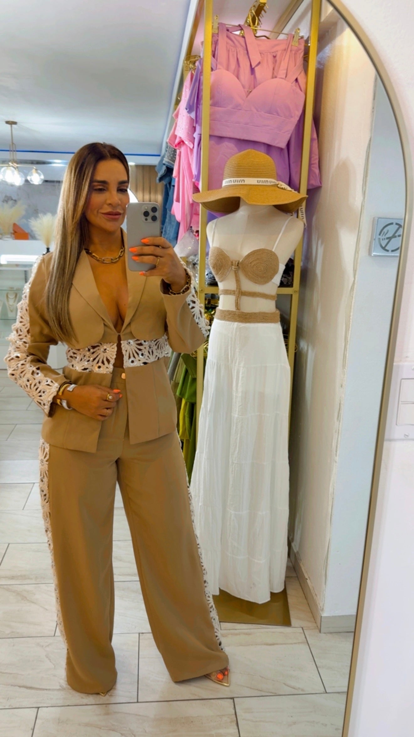 Luxury Beige Crochet Blazer Set (utilicé M)