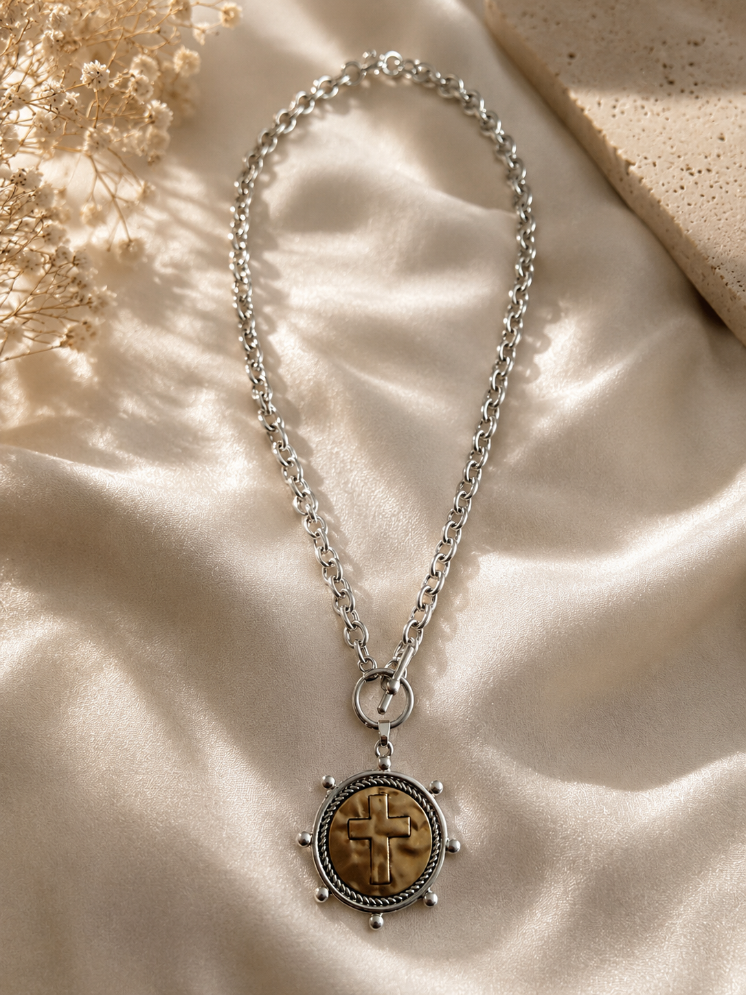 Coin Cross 2 Tones Necklace (Llegan el sábado)