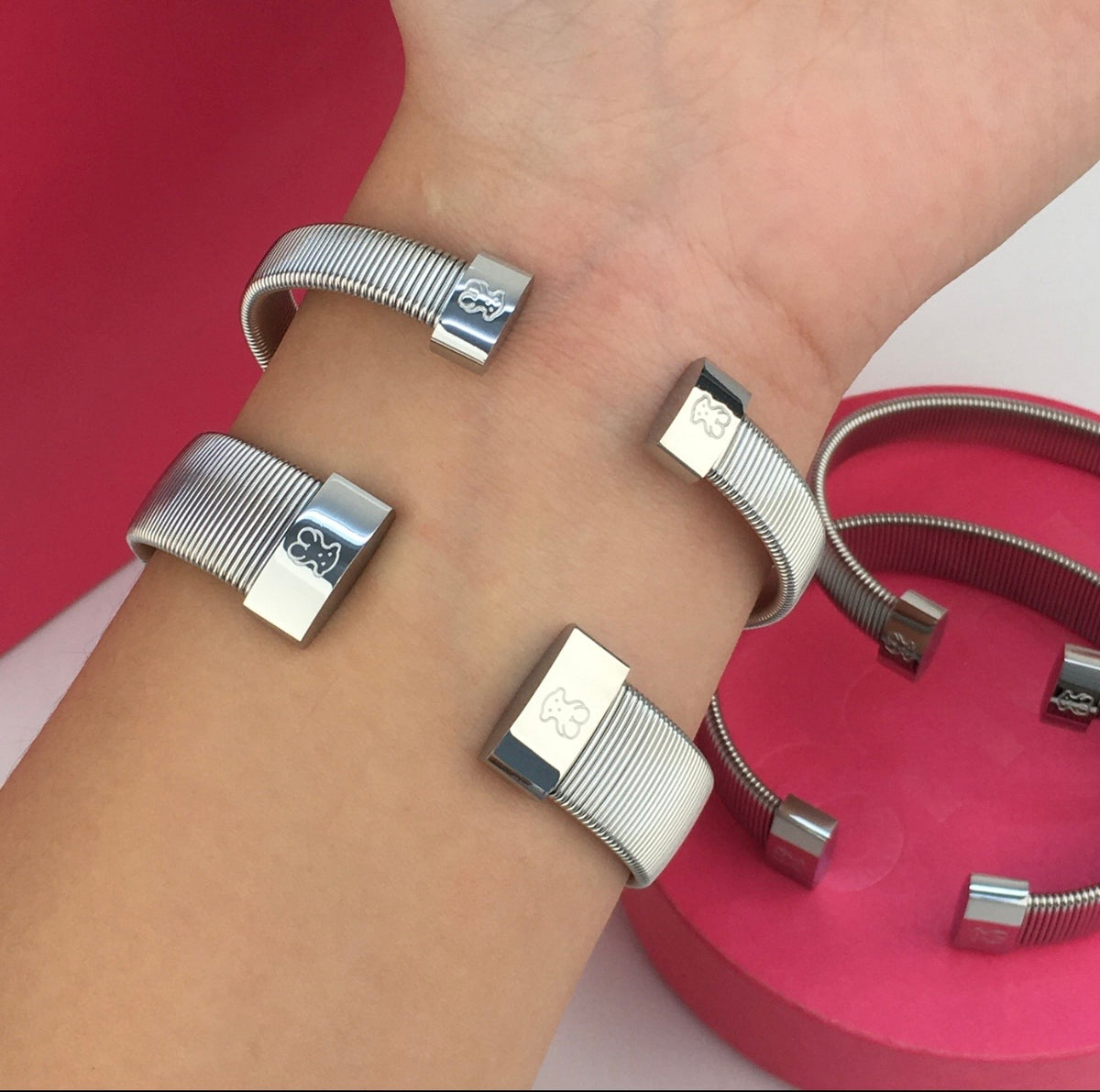 Bear Silver Bangle (llega oct 30) es la finita