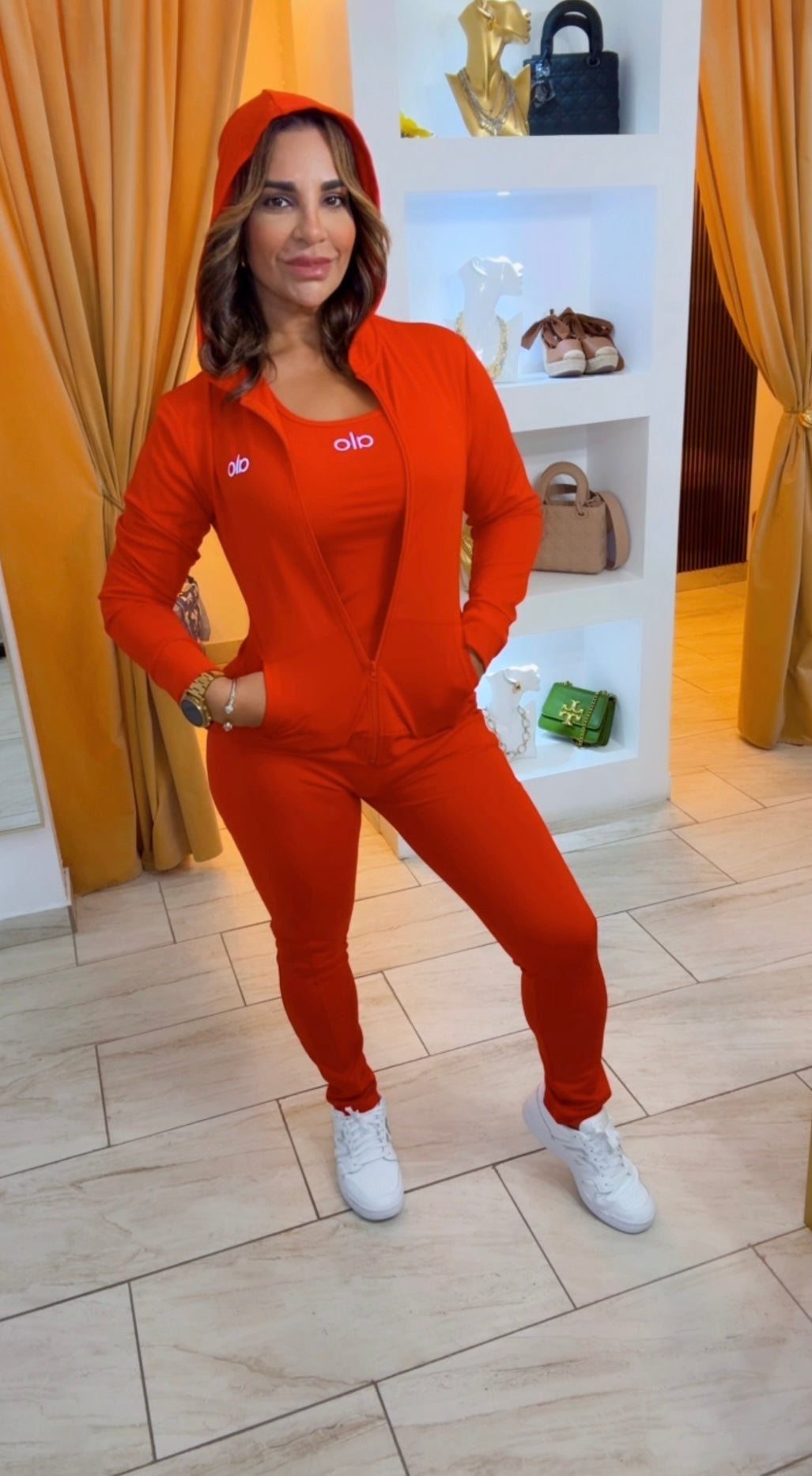 Alo Red 3 pieces (incluye Jacket) stretch/ utilicé talla S/M