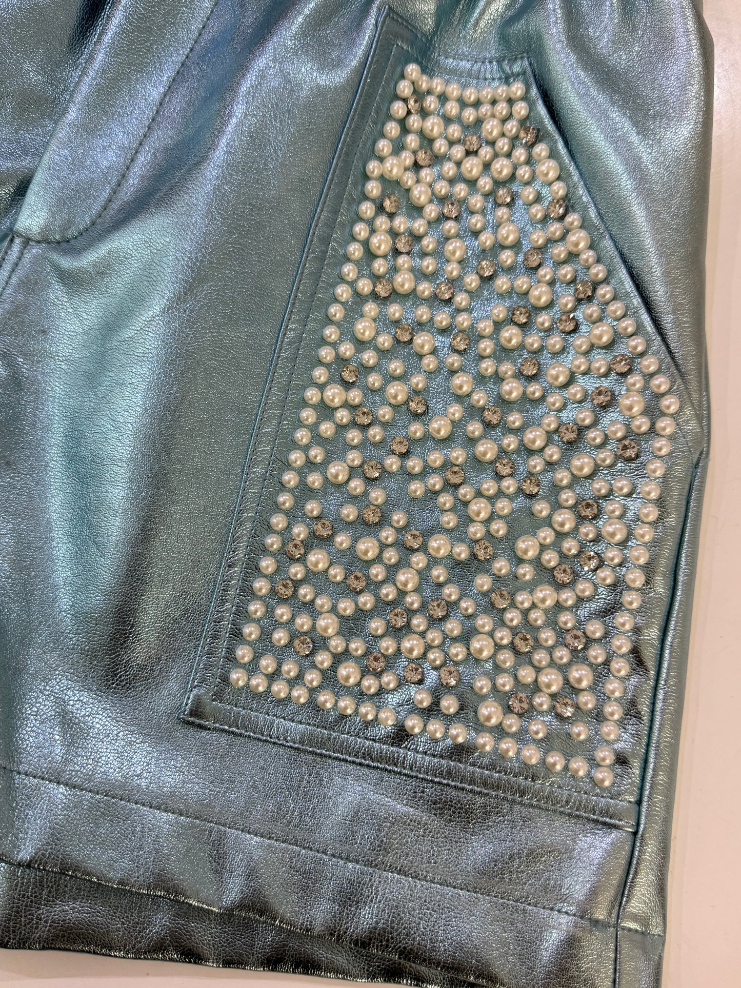 Metallic Blue Short (Natalie utilizó talla M)