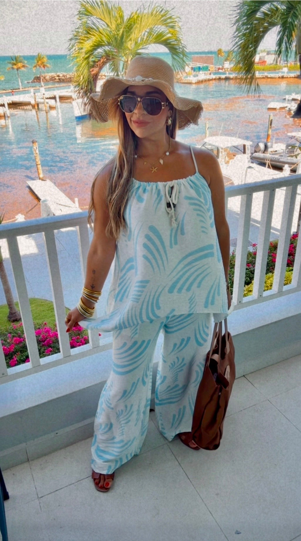 Las Olas Blue Set (spandex) puesto en Small