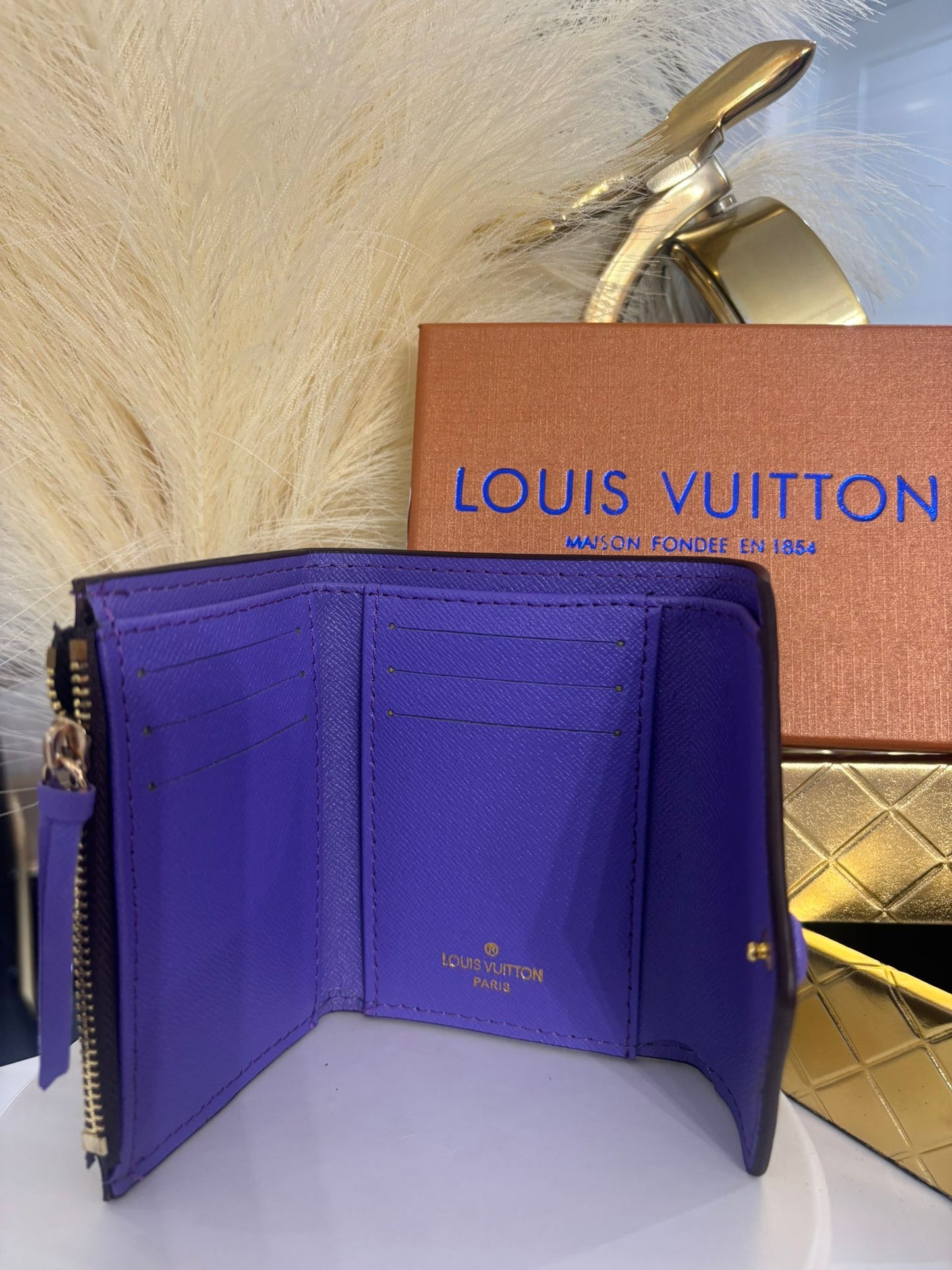 Lila LV Mini Wallet (incluye caja)