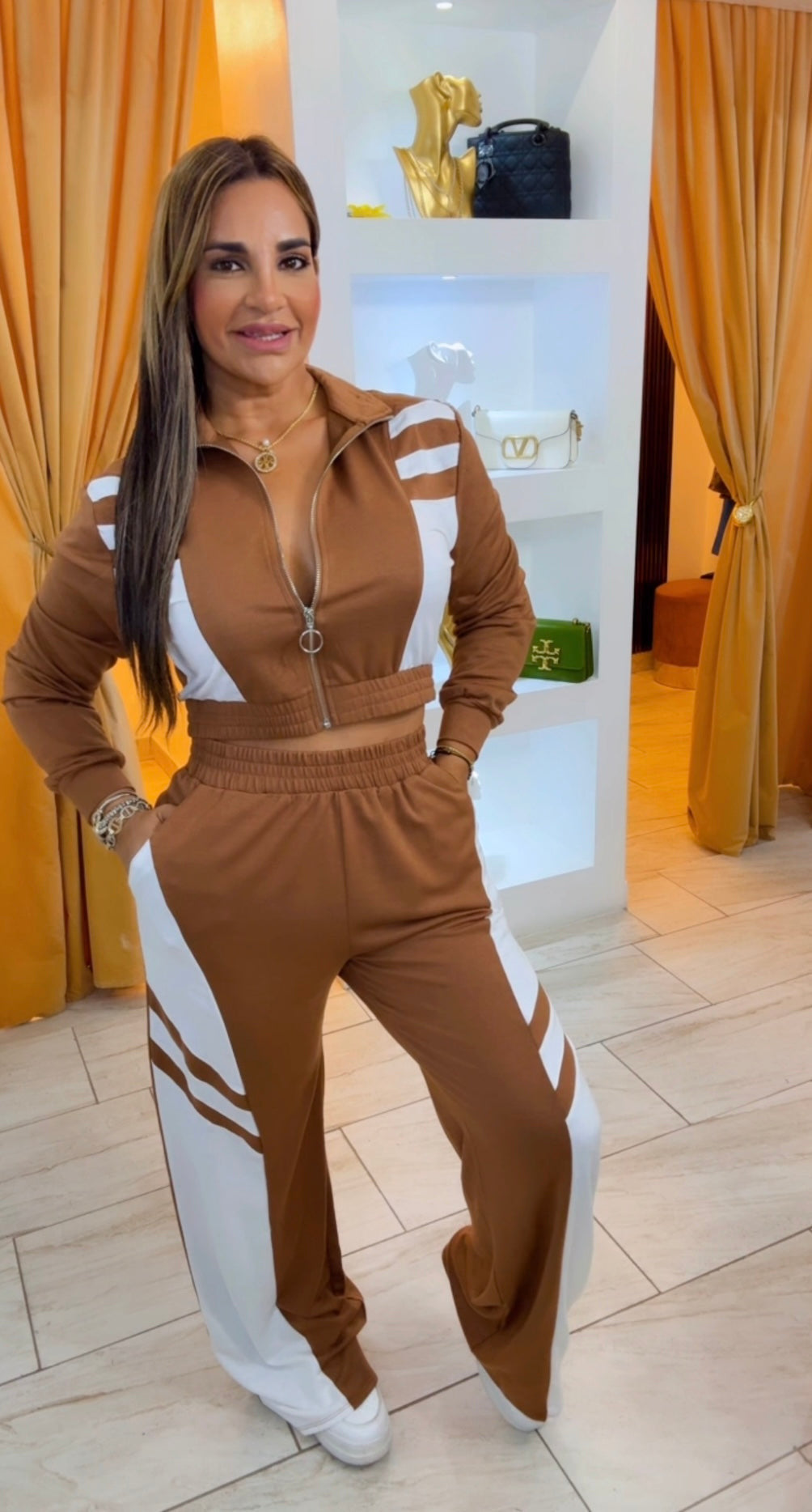 Trendy Travels Brown Set (spandex) utilicé talla Médium