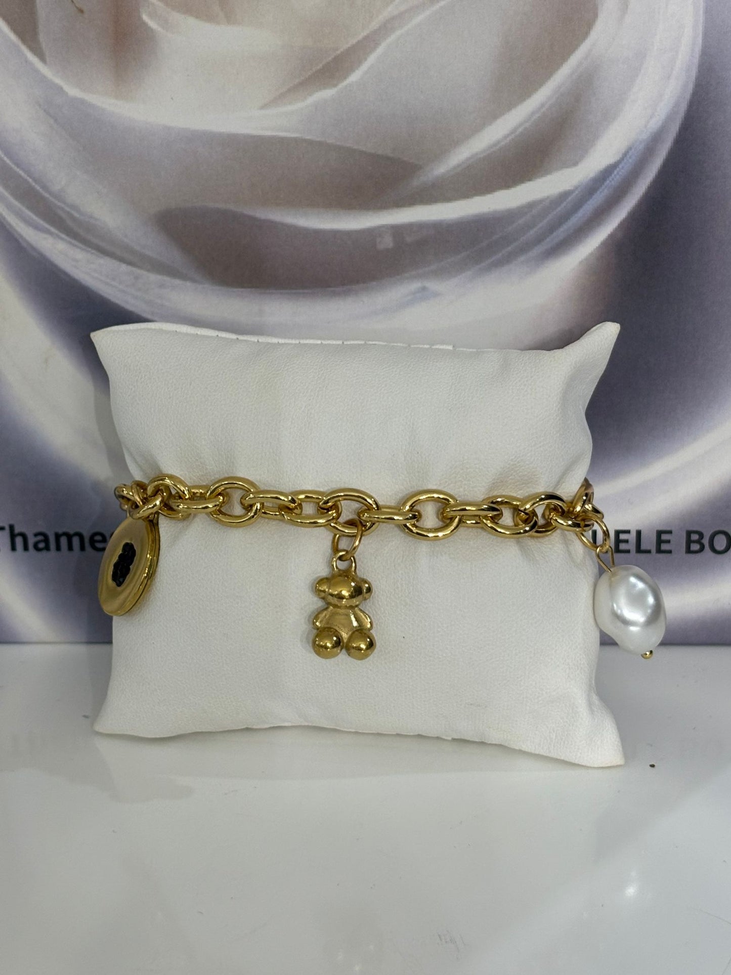 Teddy Bear Pearl Gold Bracelet (material oro inoxidable)