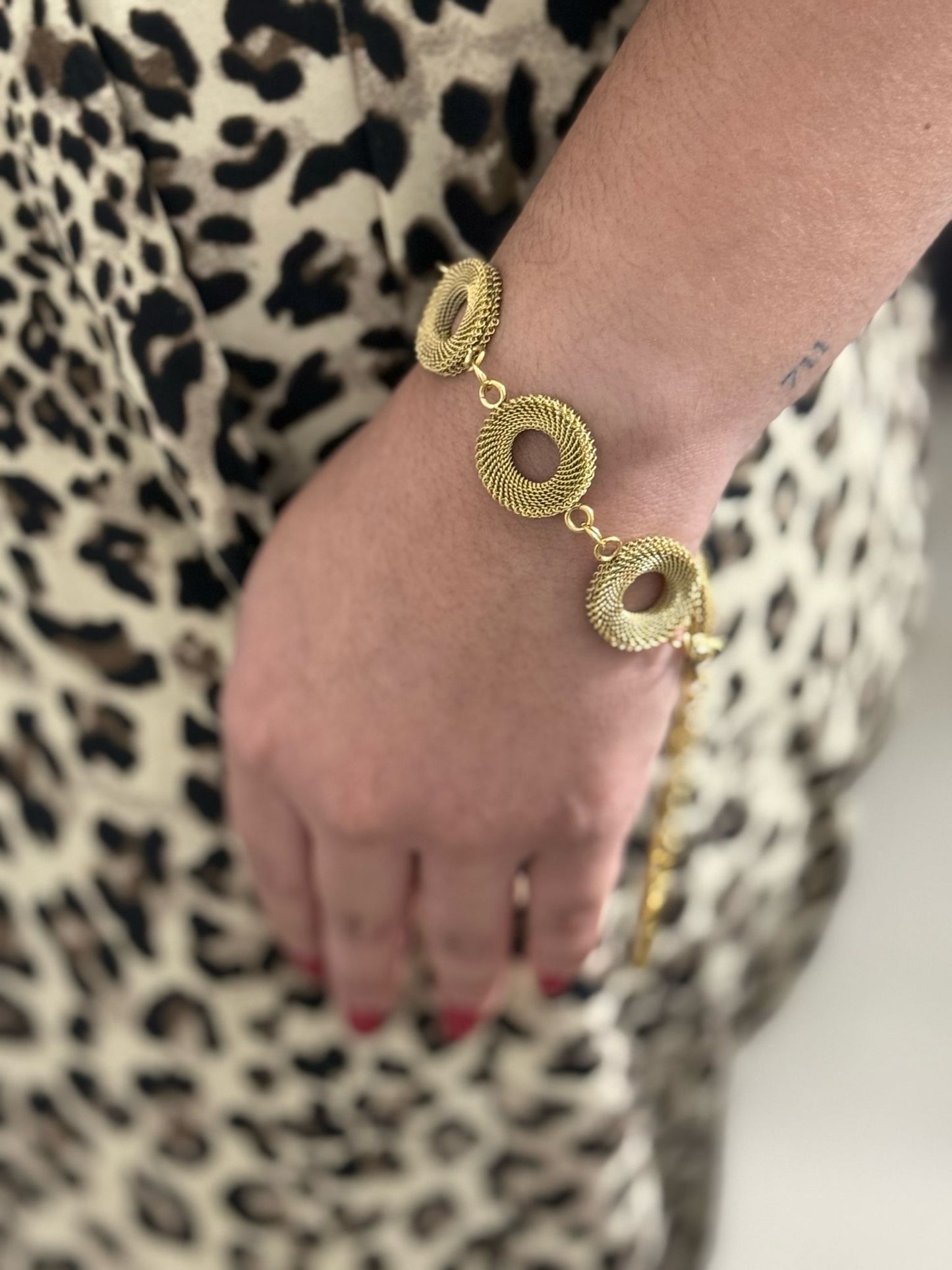 Elegant Bracelet (Stainless Steel)