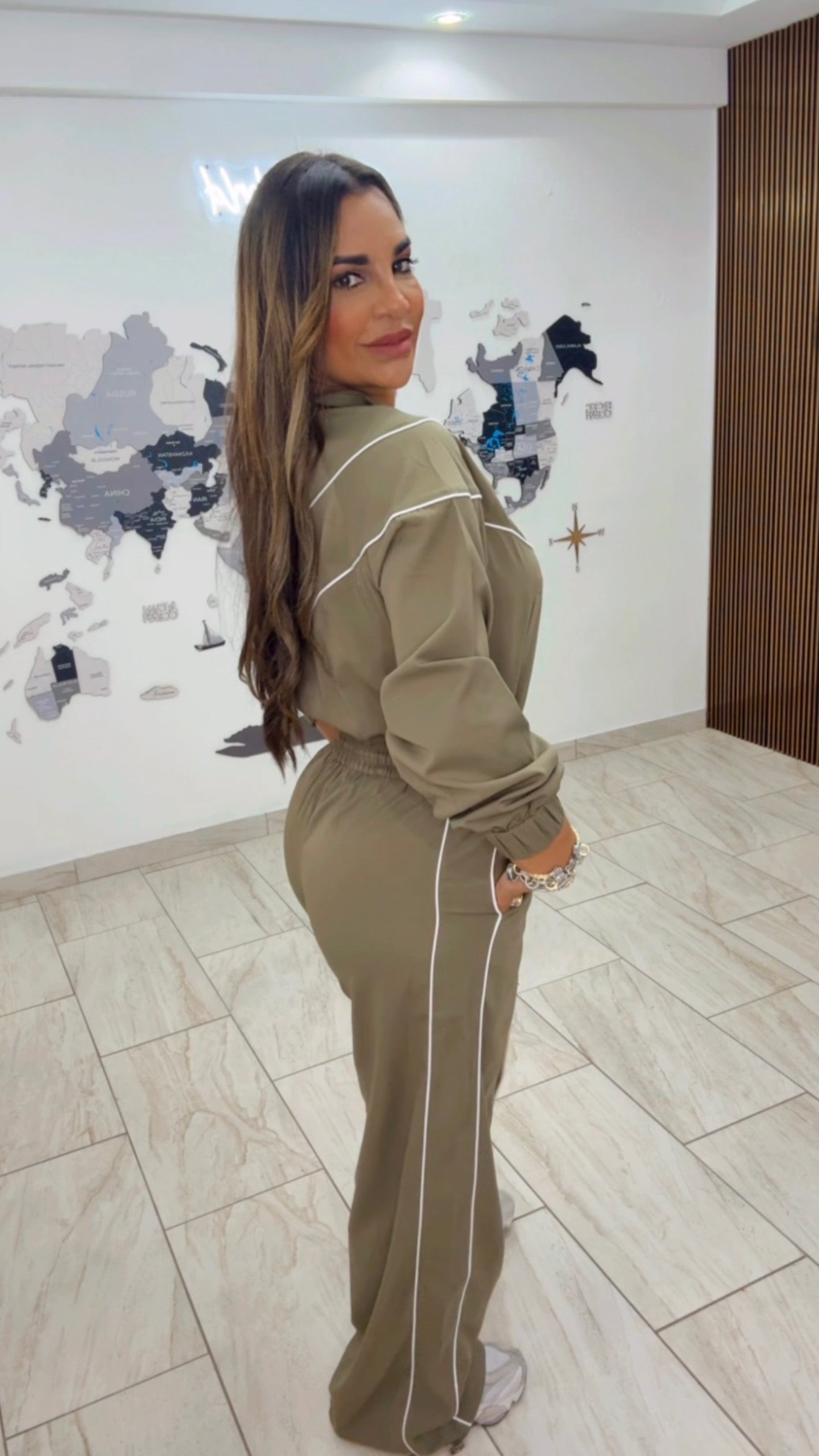 Korea Olive Jumpsuit (utilicé talla Médium.