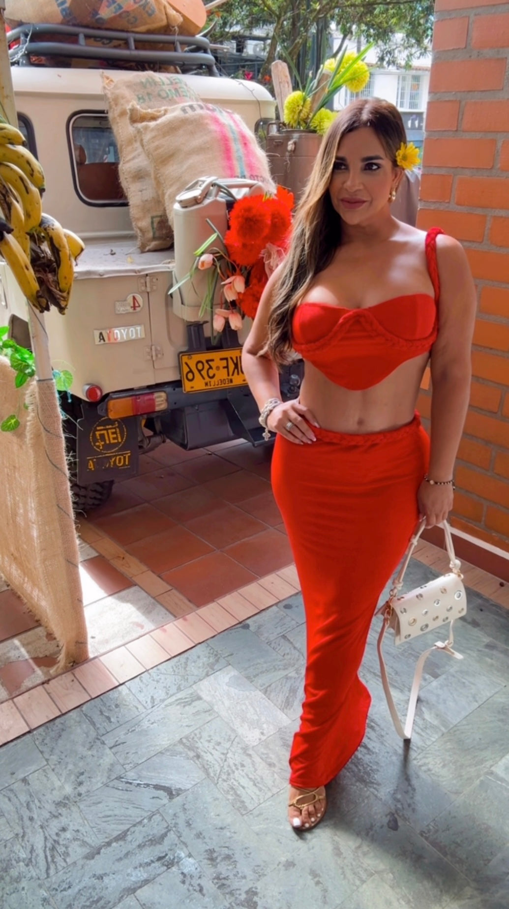 El Tesoro Red Skirt Set (stretch) utilicé la talla médium