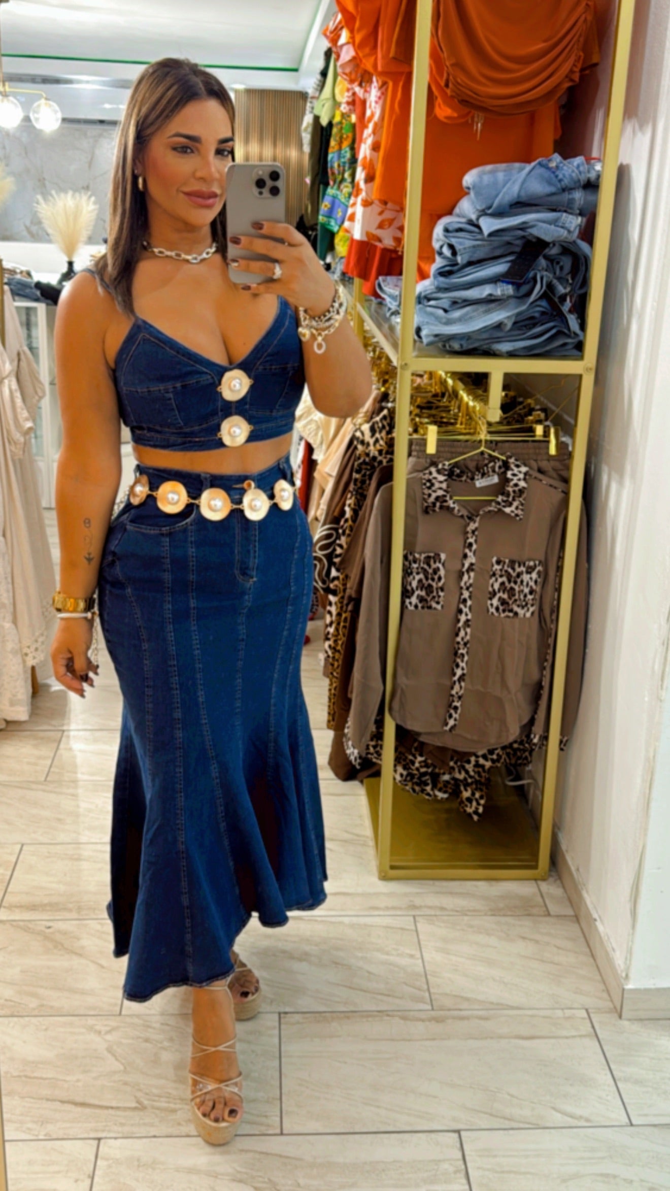 Atenas Denim Skirt Set (spandex) utilicé talla Médium ( incluye cinturón)