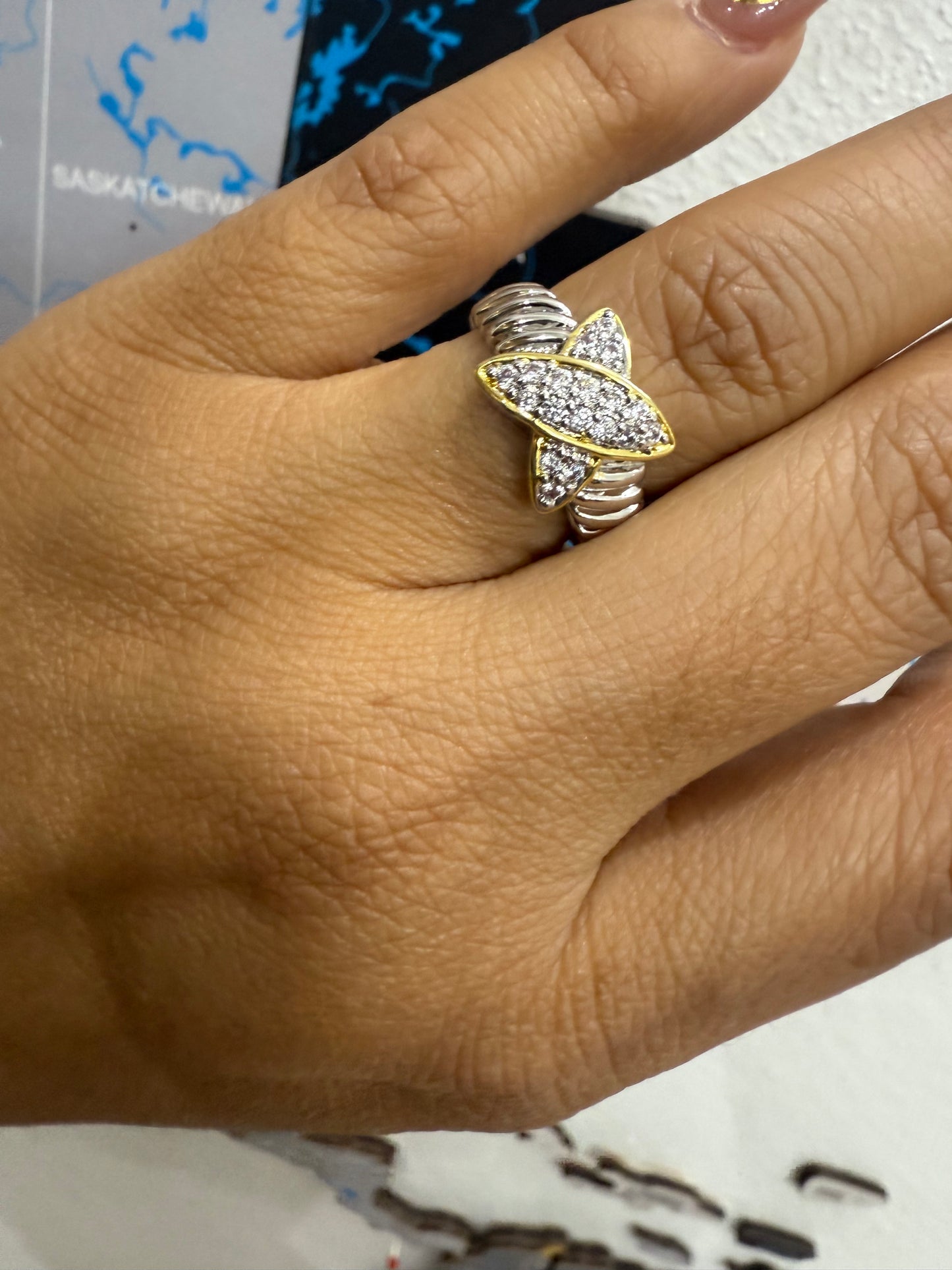 Star Diamonds Ring (gold plated material)