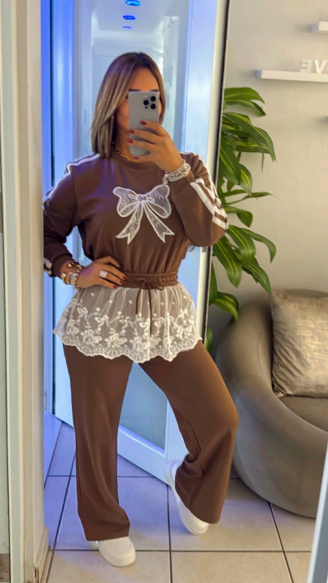 Paris Brown Set (stretch)