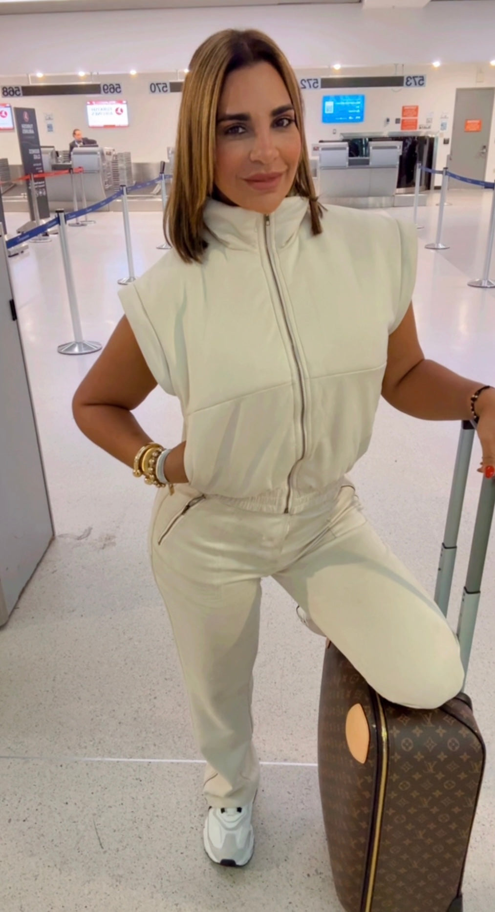 Restock Arabia Beige Elegance Travel Set. Llegan el próximo miércoles (puedes quitar y poner las mangas) spandex (utilicé talla M)