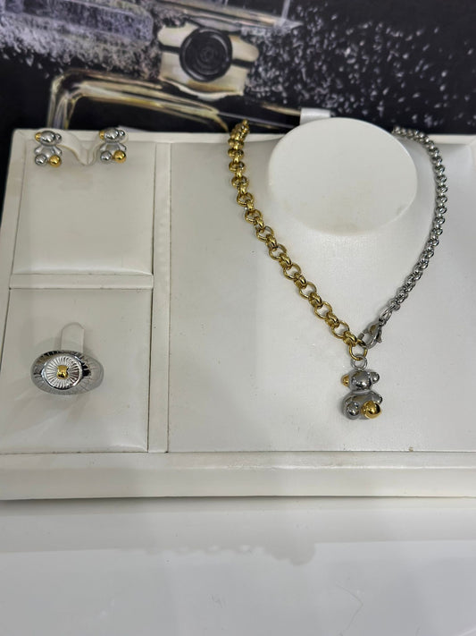 Teddy Bear Two Tones Set (material acero inoxidable) incluye collar con pendant, aretes y sortija(escoges la talla)