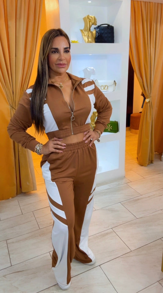 Trendy Travels Brown Set (spandex) utilicé talla Médium