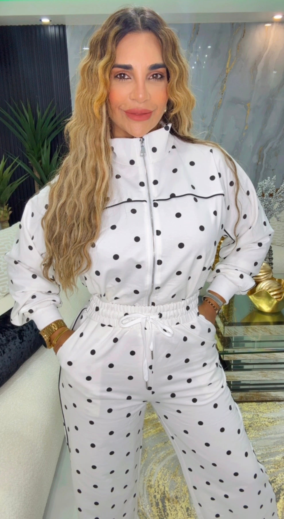 White Polka Dots Travel Set (spandex) no transparenta