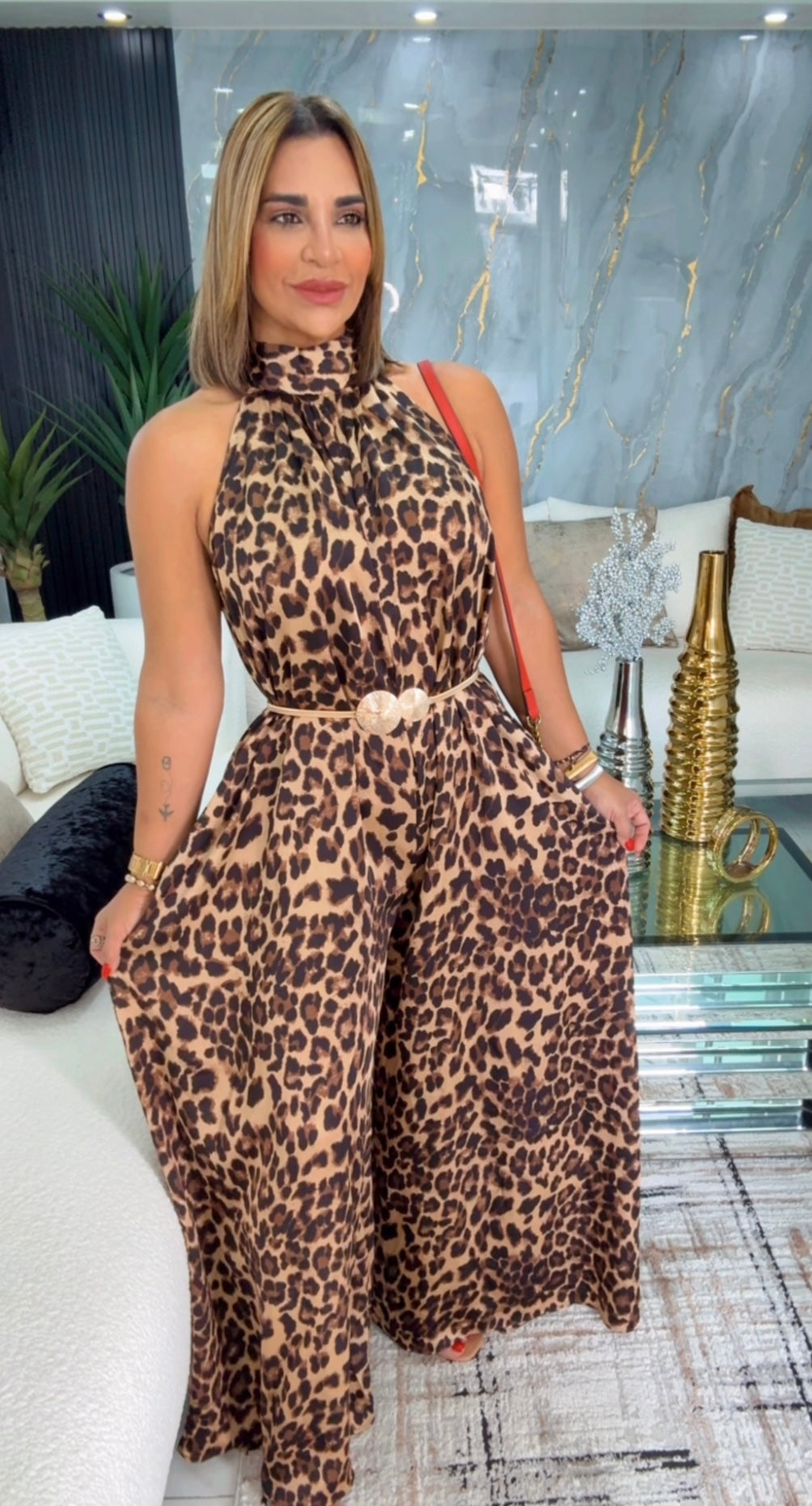 Africa Animal Print Jumpsuit (utilicé talla Médium) no incluye cinturón