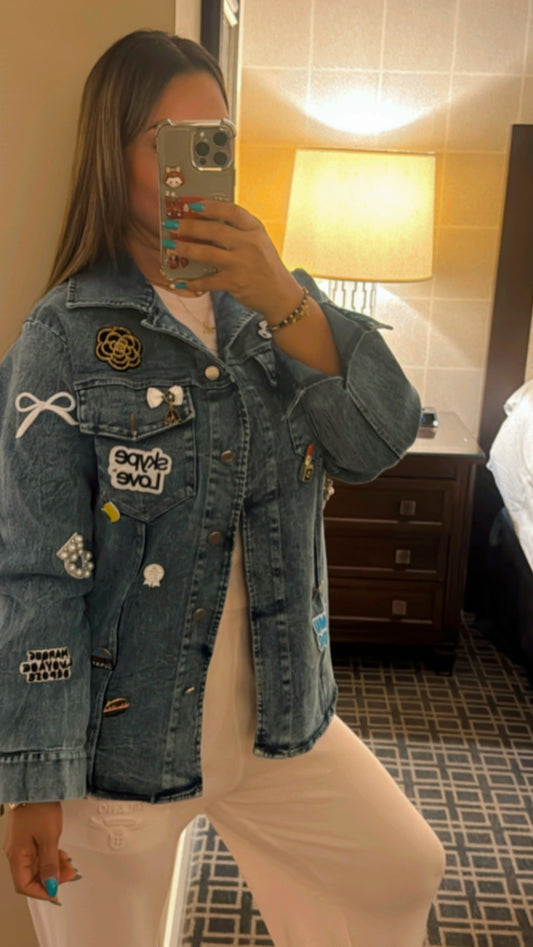 Channel Denim oversized Jacket. Puedes bajarle una talla! (Super stretch )utilicé talla M