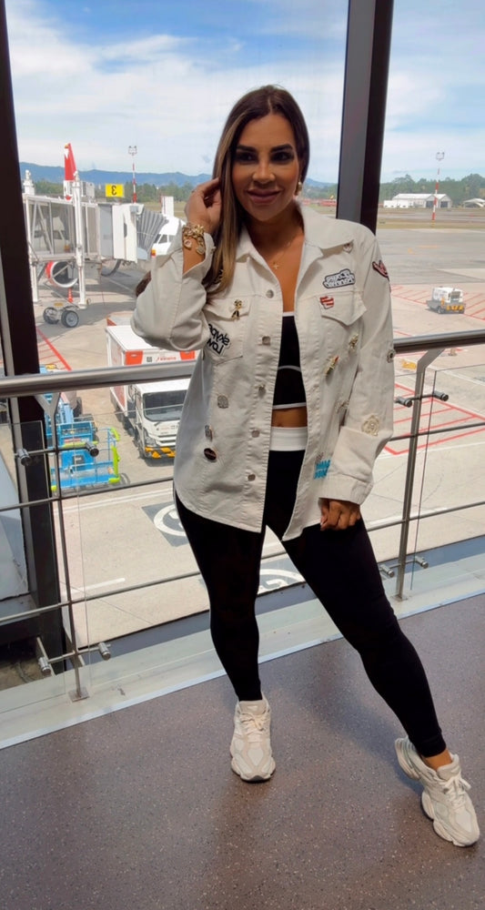 Restock Channel White Oversized Jacket, Llegan el sábado ( Superstretch) puedes bajar una talla . utilicé talla M