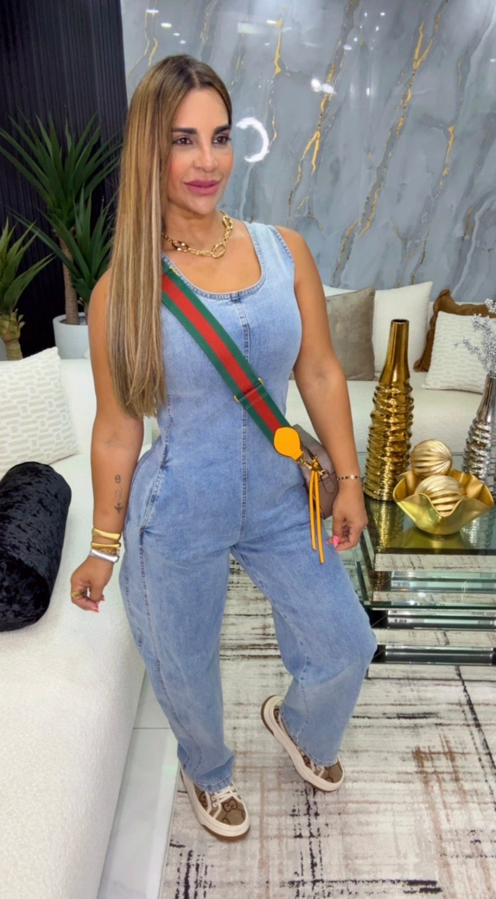 Valencia Denim Jumpsuit (utilicé M) incluye cinturón