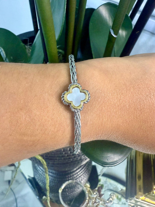 Shine Flower Two Tones Bangle (Gold Plated)