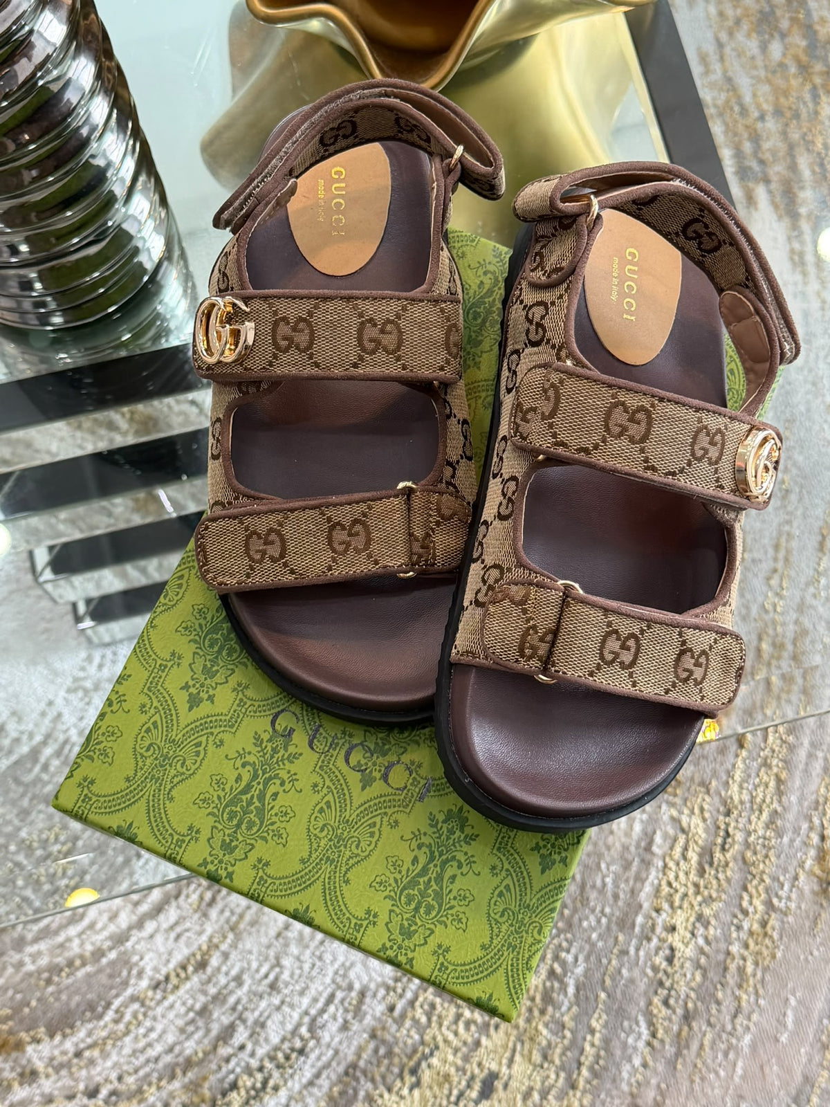 GG Brown Sandals (incluye caja)