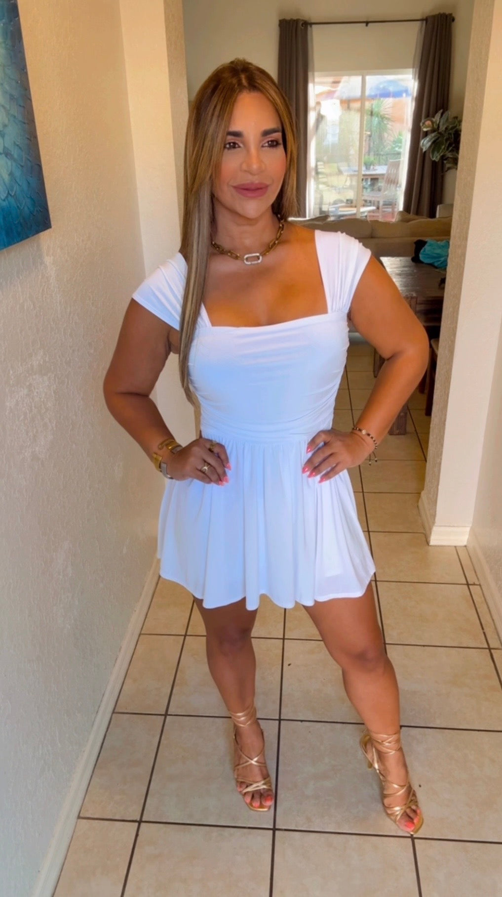 Let’s Go Party White Dress (stretch ) Trae short integrado