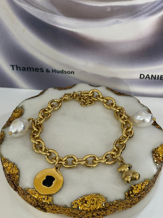 Teddy Bear Pearl Gold Bracelet (material oro inoxidable)