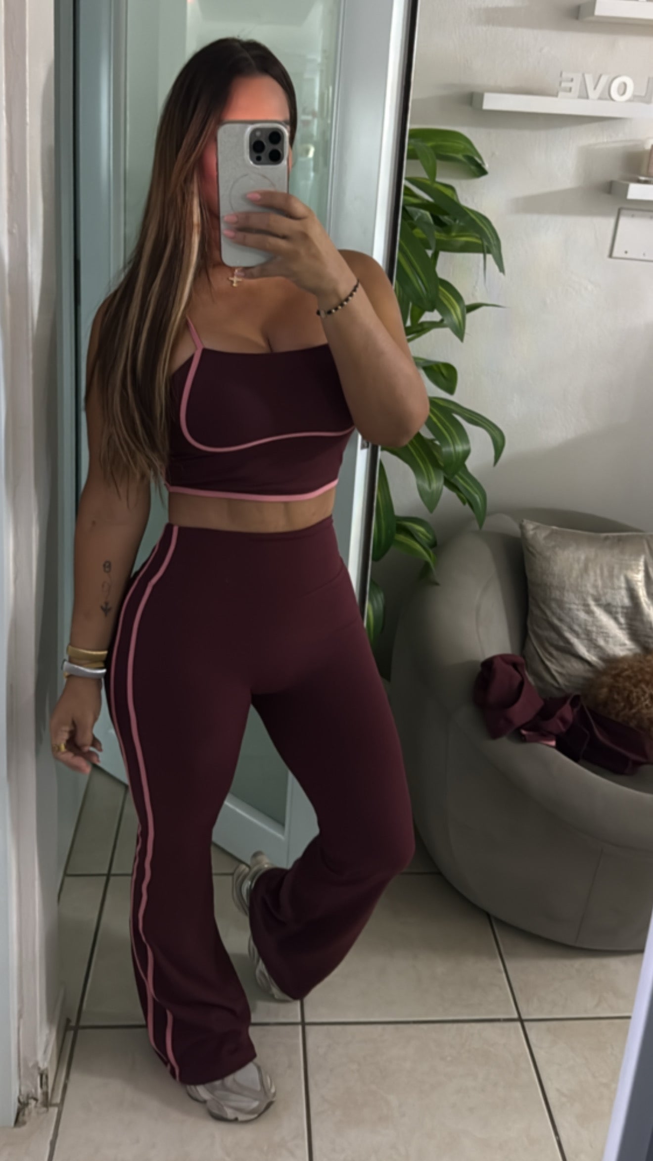 Restock Gym Burgundy 3 Pieces Set (spandex) incluye jacket/ llegan el próximo Miércoles