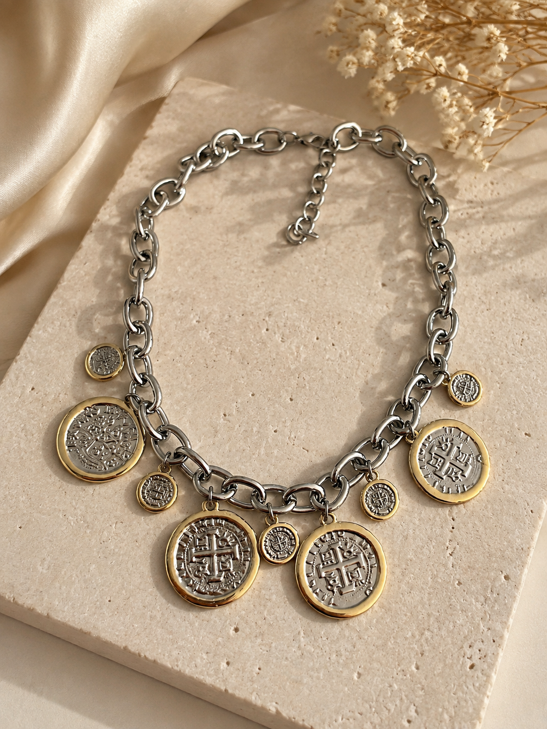 Multi Coins 2 Tones Necklace (llegan el sábado)