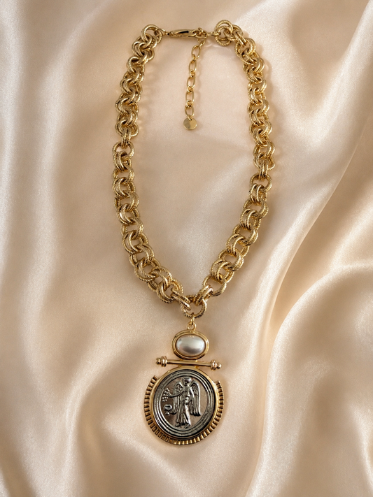 Dream Pearl Golden Necklace (llegan el sábado)