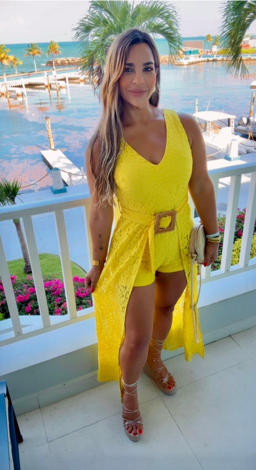 Las Croabas Yellow Romper Dress( incluye cinturón) utilicé talla Médium