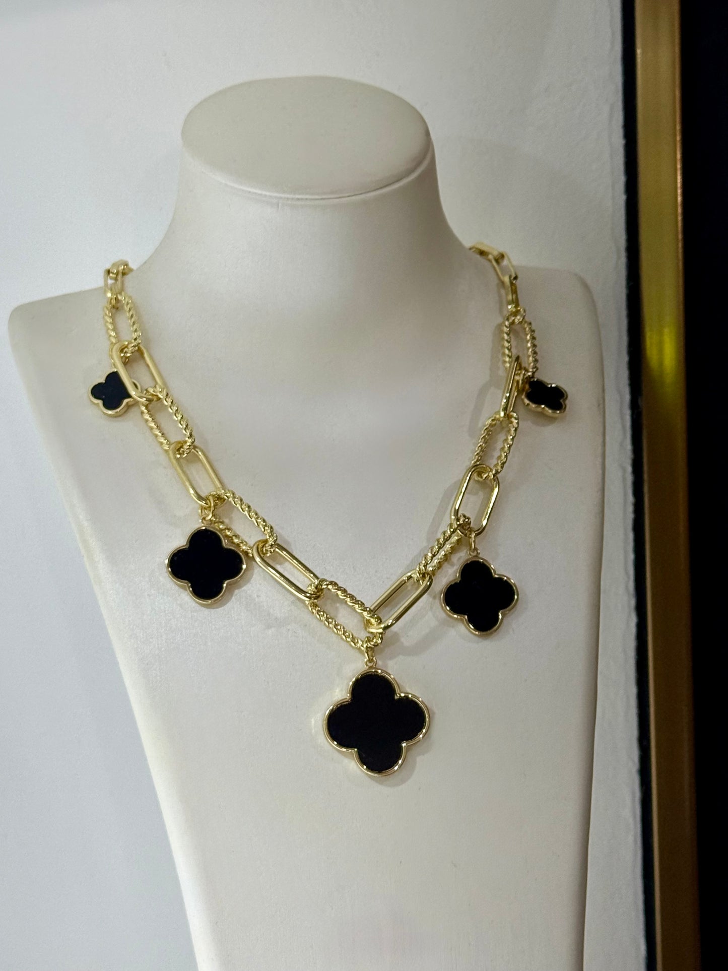 Black Trebol Necklace (Gold Plated)