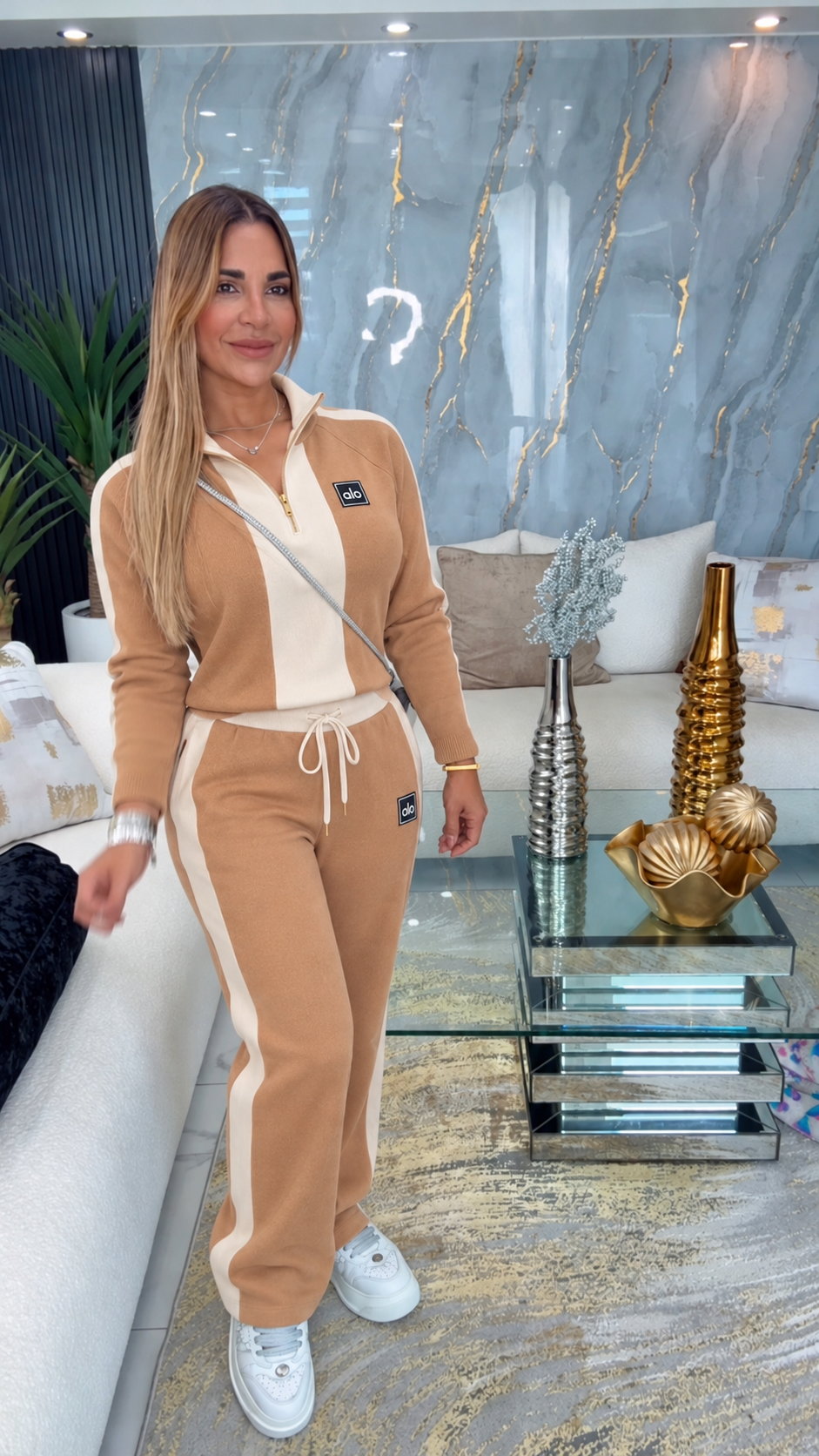 Alo Camel Luxury Set (spandex) llegan el miércoles