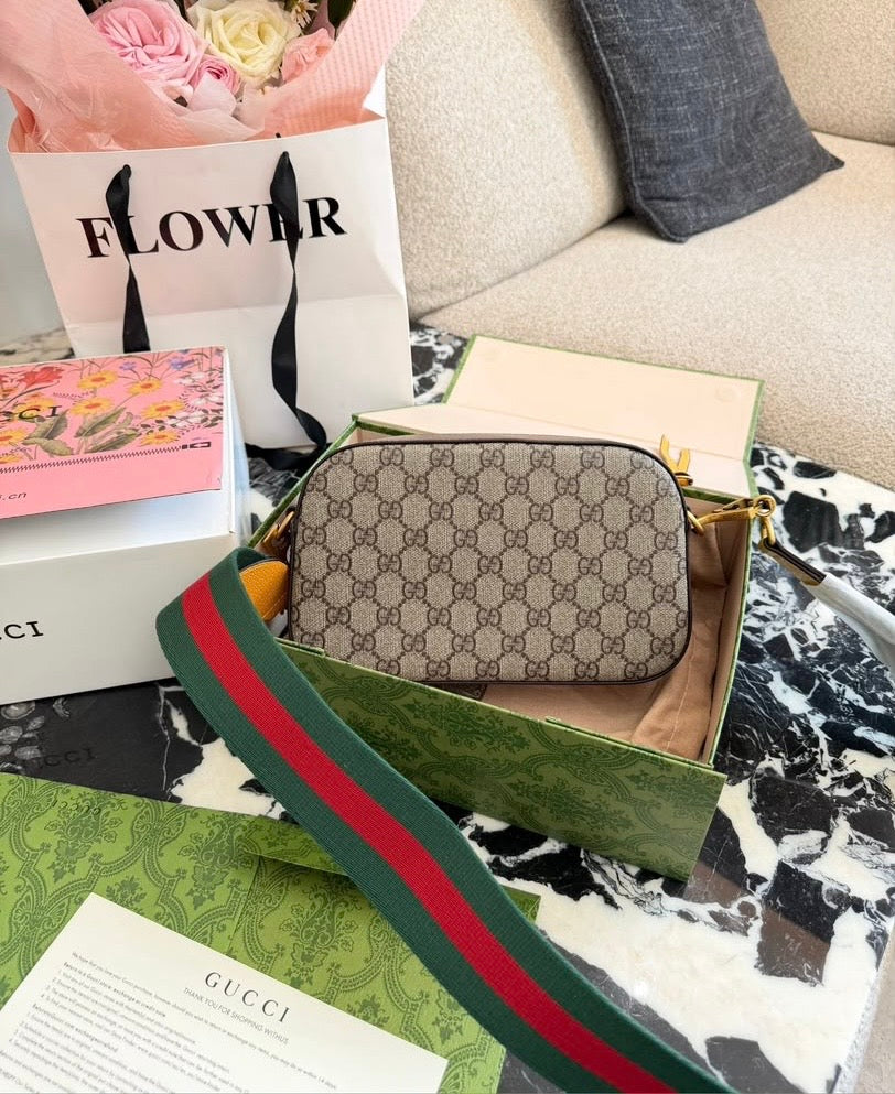 GG Crossbody Bag (Llegan el 15 de Agosto)