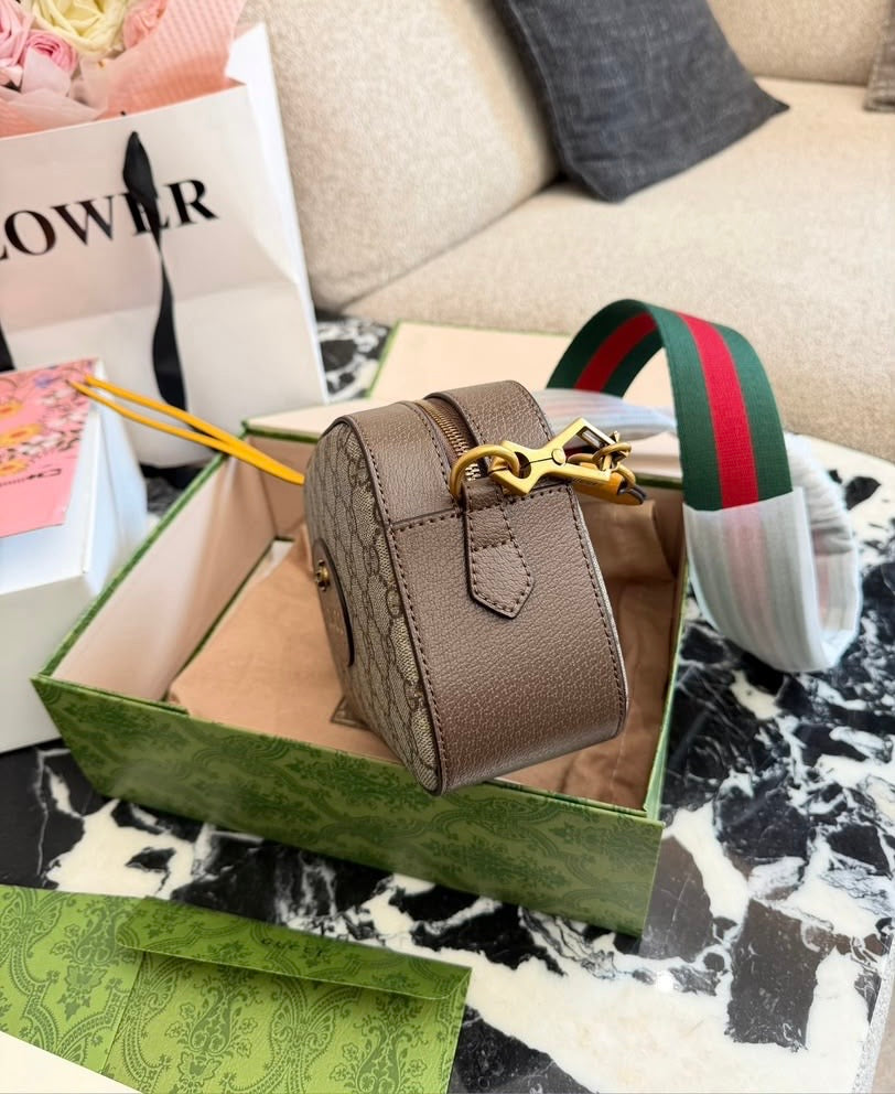 GG Crossbody Bag (Llegan el 15 de Agosto)