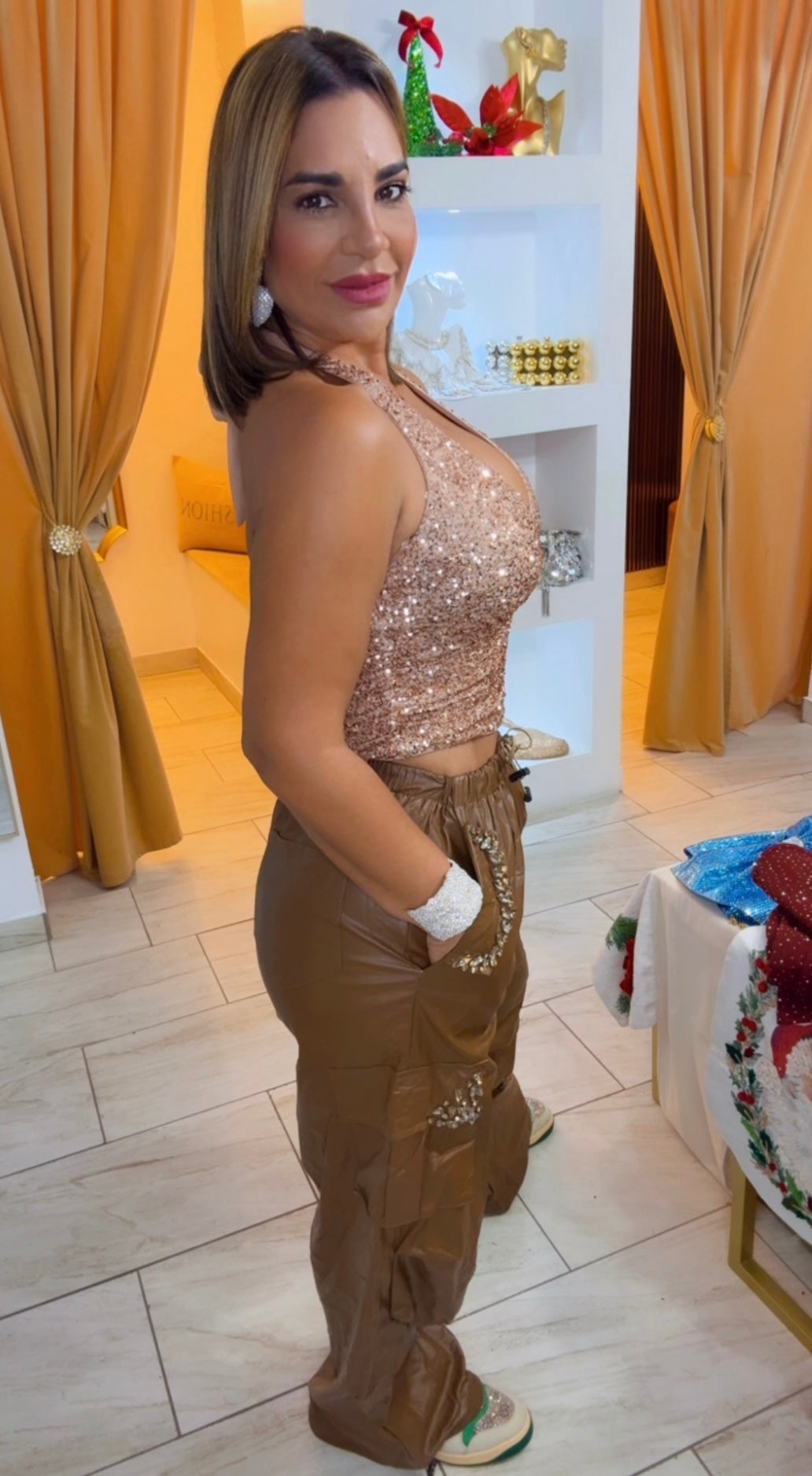 Glam Rhinestone Leather Brown Pant (spandex) utilicé talla Médium