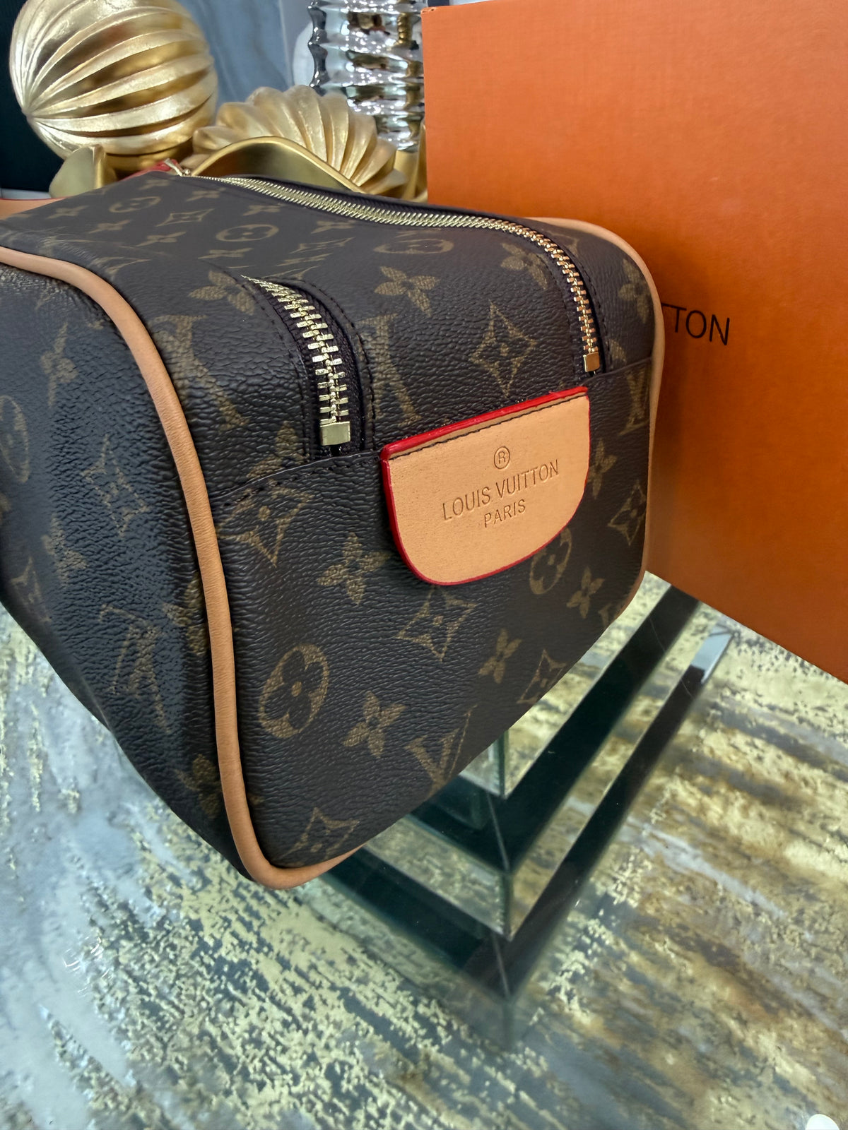 LV Monogram Makeup Bag (2 en 1) incluye caja