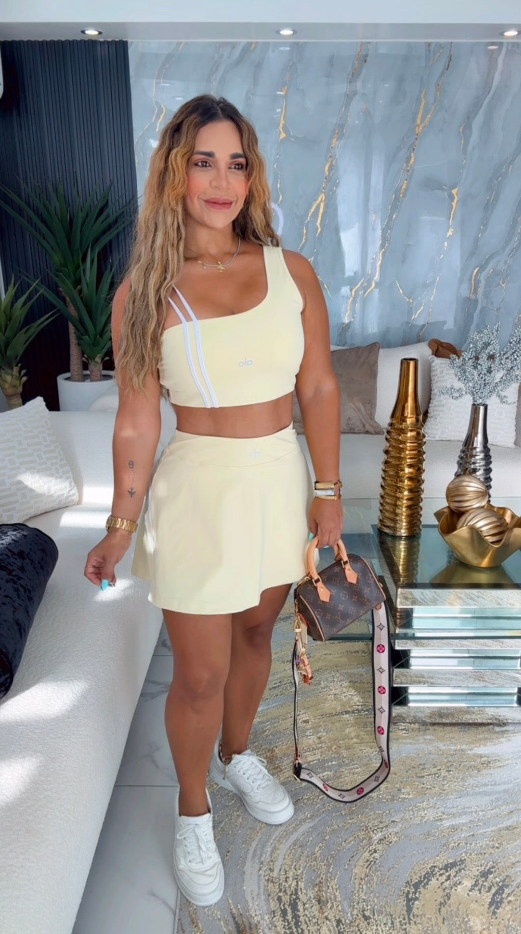 Alo Yellow Skort Set (Trae short integrado) spandex