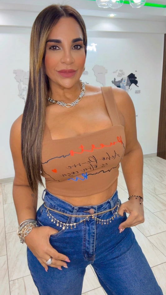 PR es otra cosa brown top (stretch)