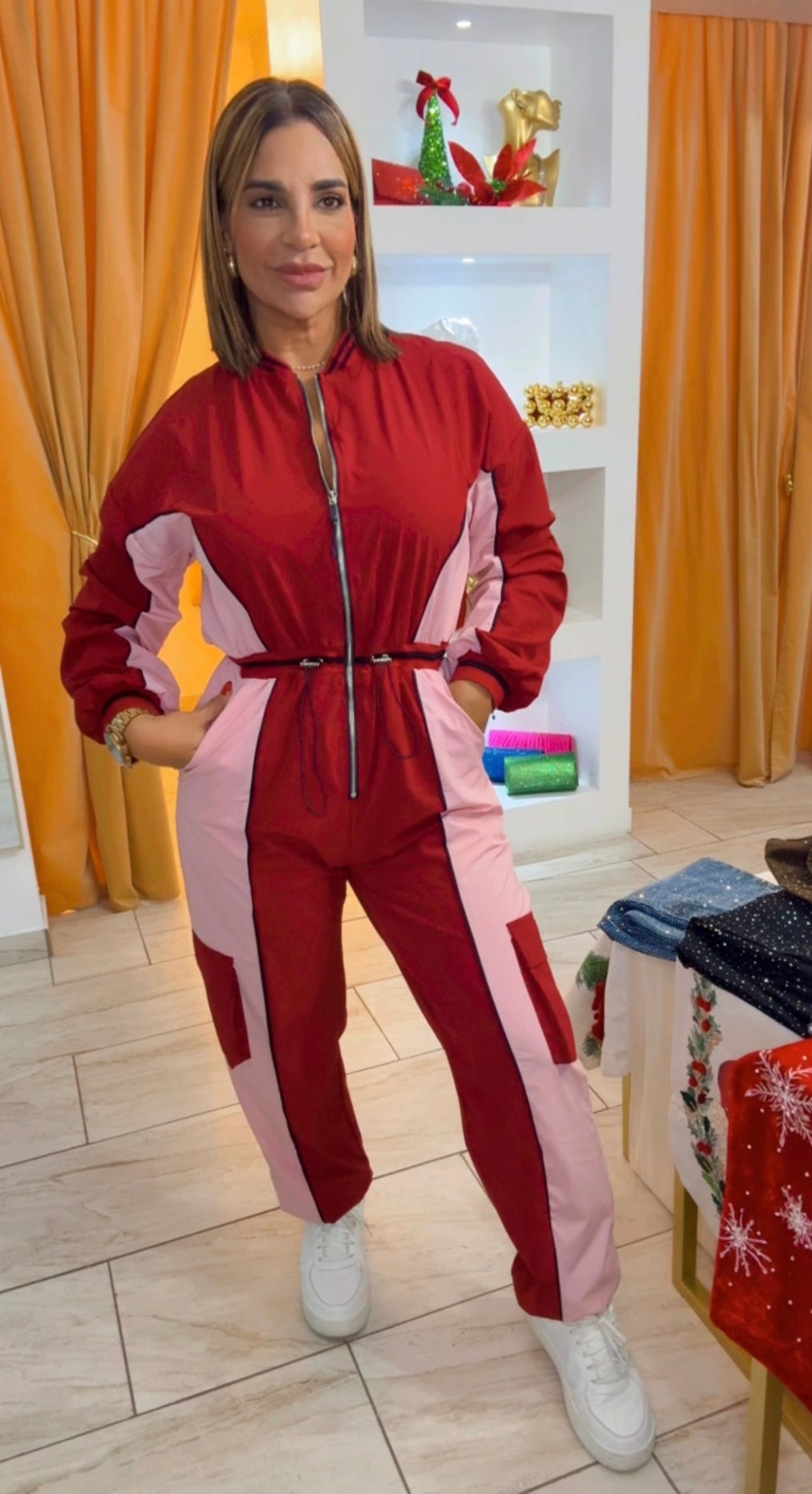 Southern Burgundy & Pink Jogger Jumpsuit (spandex) utilicé talla M