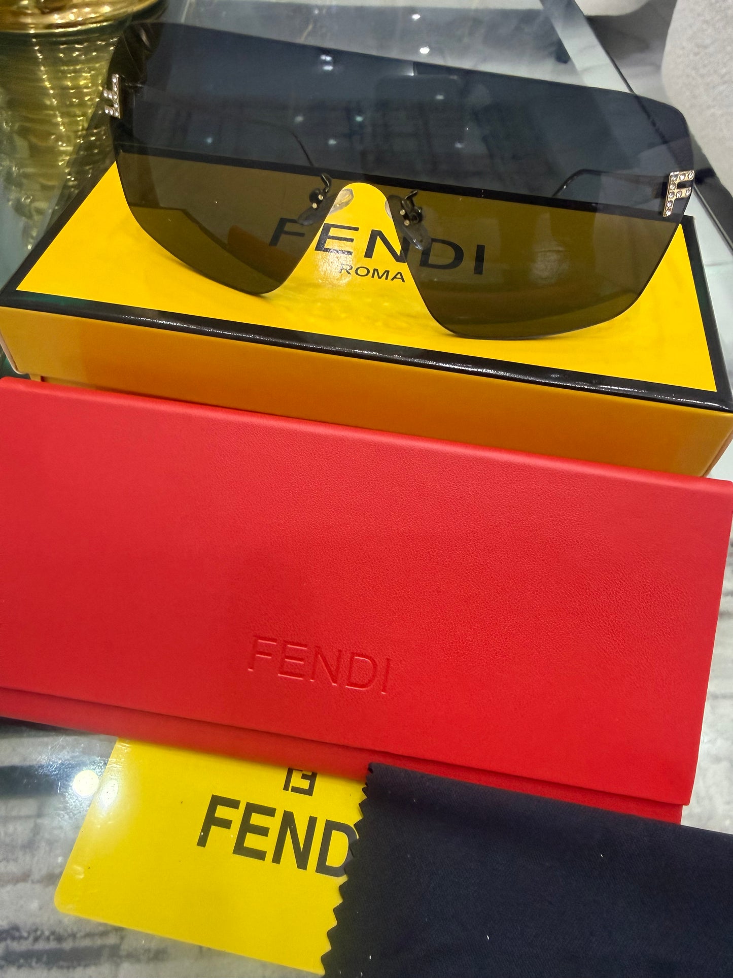 Fen Black Sunglasses (Kit Completo)