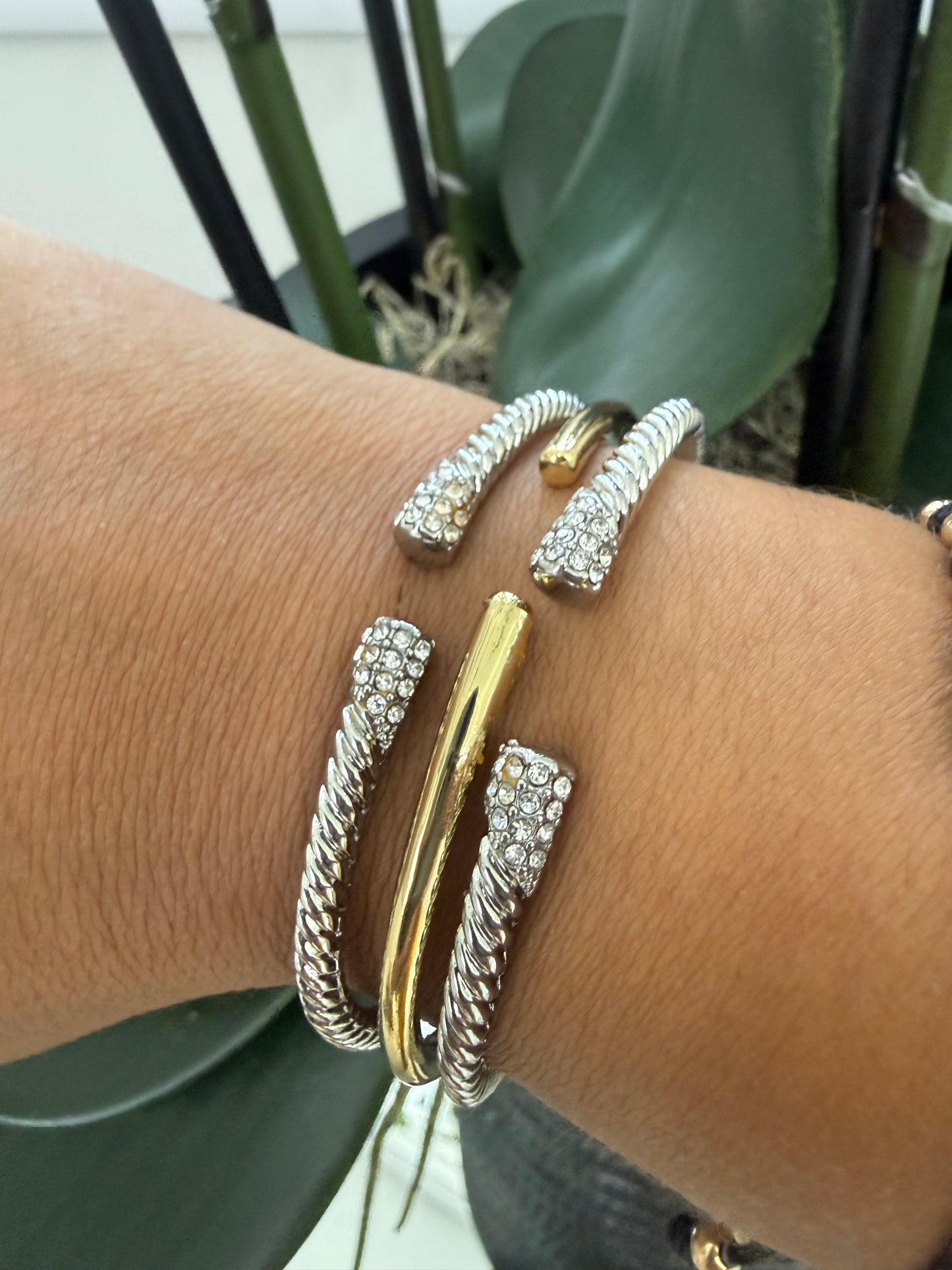 Casandra 2 Tones Bangle