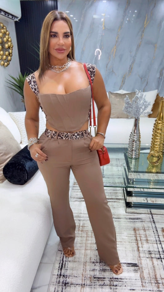 Líbano Animal Print Mocha Set (spandex) utilicé talla Médium