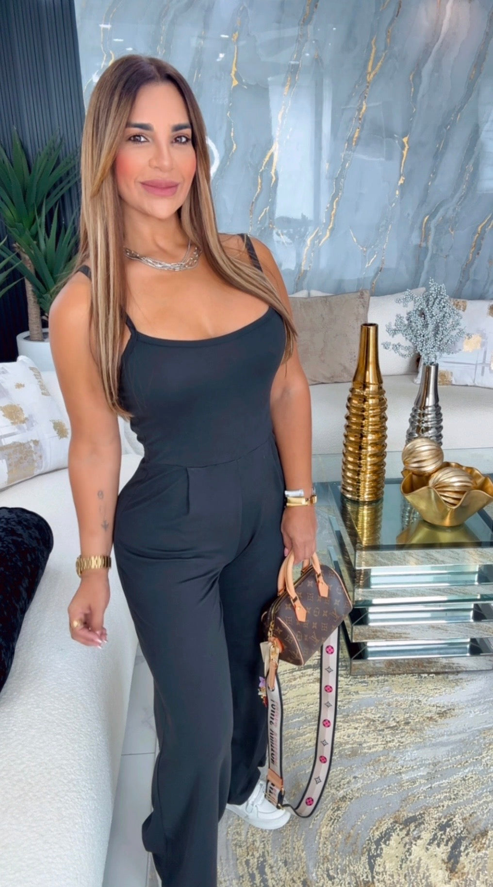 Restock Agra Black Jumpsuit (spandex) llegan el próximo martes