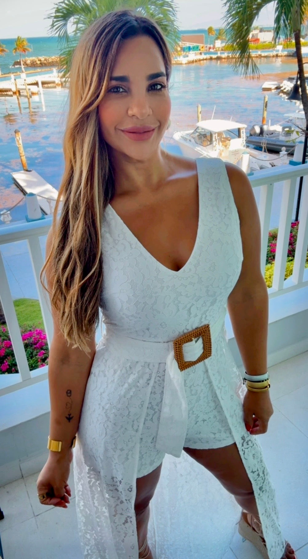 Las Croabas White Romper Dress (incluye cinturón) utilicé talla Médium
